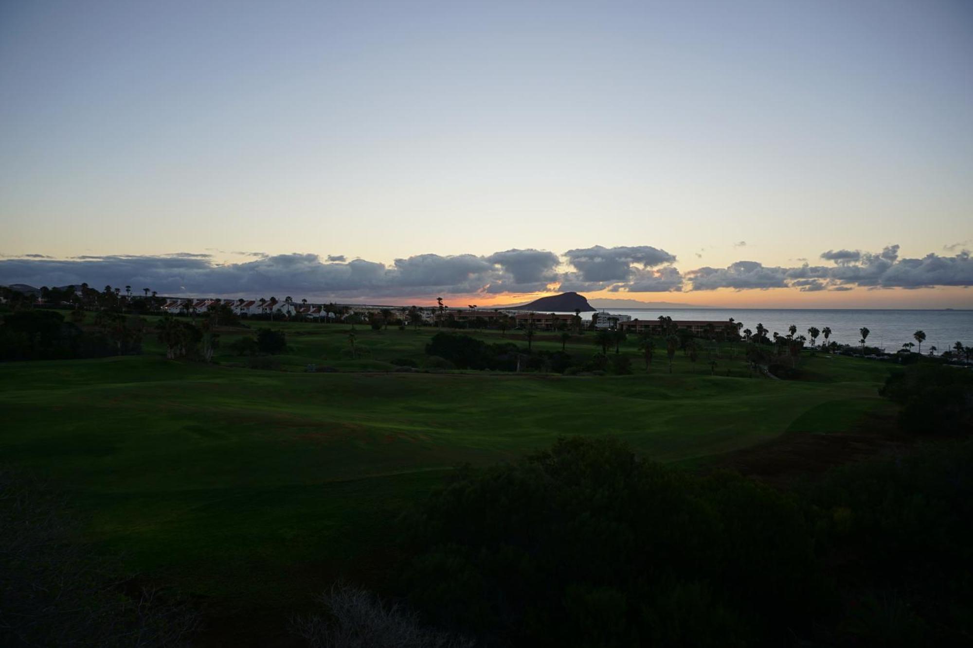 Golf Del Sur Apartment - Magnificent Panorama Of The Ocean, El Teide, And Montana Roja سان ميغيل ذي أبونا المظهر الخارجي الصورة