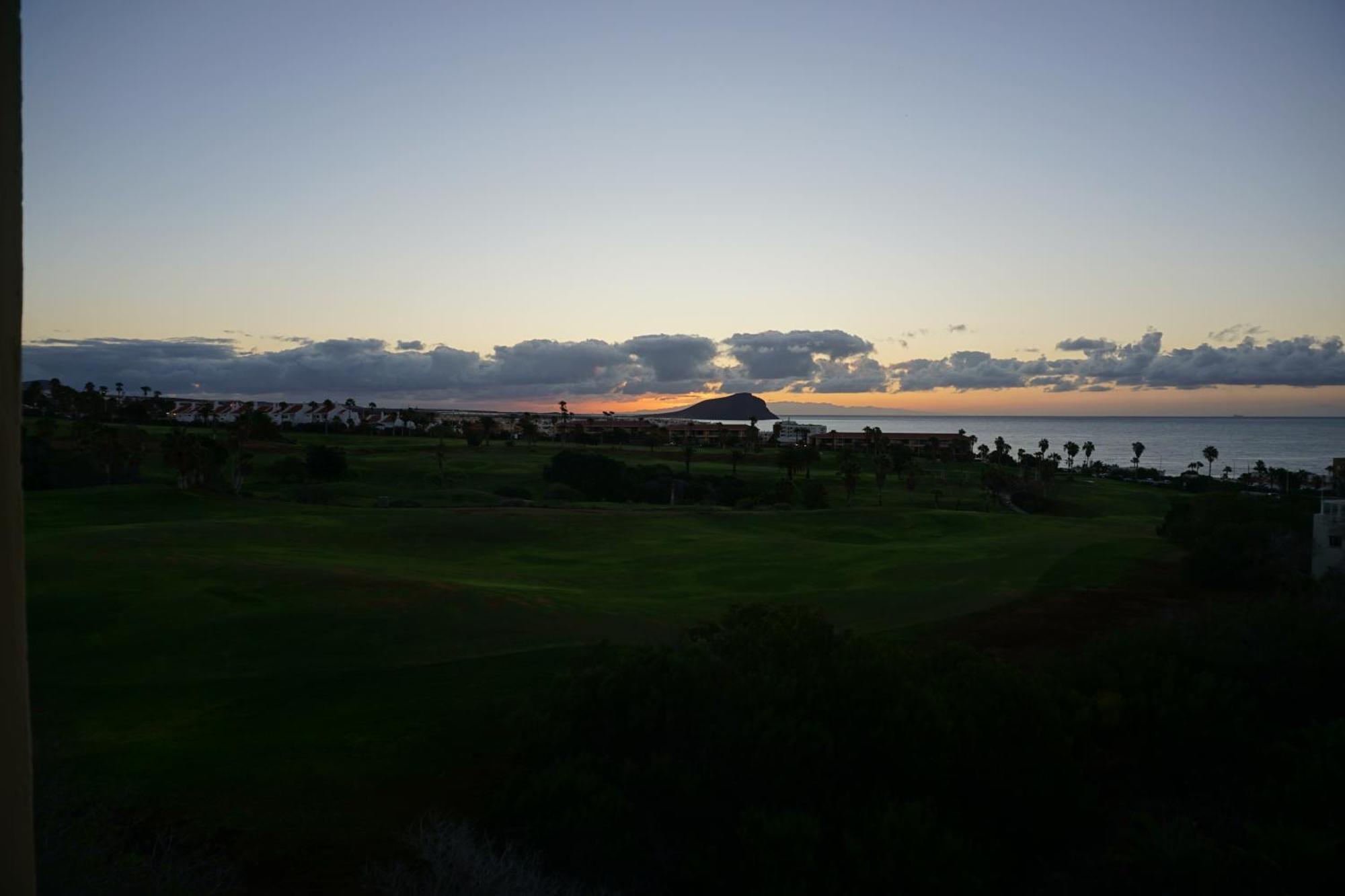 Golf Del Sur Apartment - Magnificent Panorama Of The Ocean, El Teide, And Montana Roja سان ميغيل ذي أبونا المظهر الخارجي الصورة