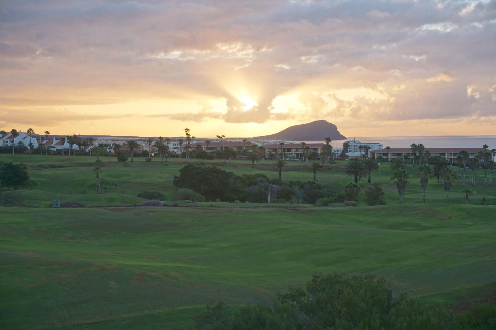 Golf Del Sur Apartment - Magnificent Panorama Of The Ocean, El Teide, And Montana Roja سان ميغيل ذي أبونا المظهر الخارجي الصورة